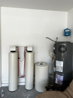 Professional Water Heater & Filtration System Installation in Hunters Creek, Kissimmee. - Professional Water Heater & Filtration System Installation in Hunters Creek, Kissimmee!

Our plumbers are hard at work installing a new water heater and a cutting-edge water filtration system in a home in Hunters Creek, Orlando. 

Professional qualified installation is crucial for the optimal performance and longevity of your water systems. With Sonik Services, you can trust our expertise to ensure your water heater and filtration system are installed correctly and efficiently.

Looking to upgrade your water systems? Trust Sonik Plumbing Services for all your plumbing needs in Orlando and Central Florida. From water heater installations to advanced water filtration systems, we've got you covered! Contact us today!