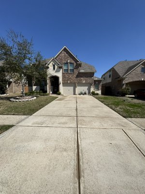Driveway - Our driveway pressure washing service removes dirt, grime, and stains. We help restore the look of your driveway, keeping it clean and safe for daily use.
