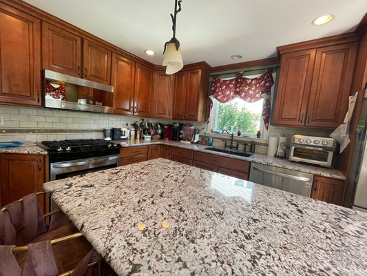 Before & After - Kitchen before and after standard cleaning in a two-bedroom house.