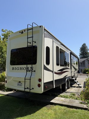 Big Horn RV Detailing - 35’ Big Horn