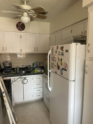 Kitchen complete remodel - The kitchen remodeling process can be quite variable, depending on what you choose to do with your kitchen. A kitchen remodel may require you to invest a lot of hours, money, and effort, but it is all worth it. And if you are rightfully aware of the entire renovation process, you can avoid any shocks or surprises that may come your way and be fully prepared for them.