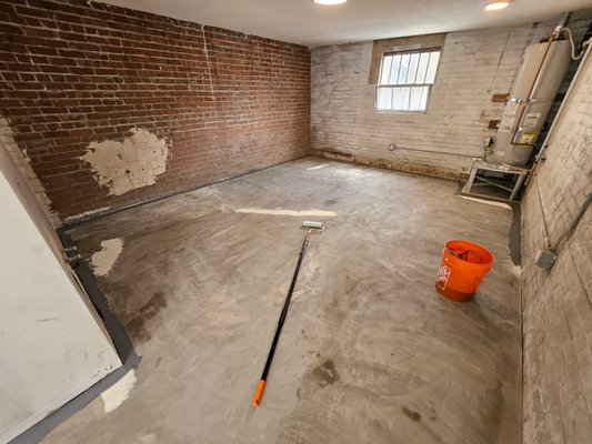 New Garage flooring. Sanding, primer, apoxy and clear coat finished applied. - Customer requested apoxy flooring in a garage area. New Garage flooring. Sanding, primer, apoxy and clear coat finished applied. - Customer requested apoxy flooring in a garage area.