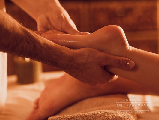 SIGNATURE COMBO MASSAGE - $35.00 for 60 Minute Signature Combo Massage 15 minutes head, arms, hands; 30 minutes neck, shoulder, back, lower back, and legs; 15 minutes feet
$70.00 for 90 Minute Signature Combo Massage 15 minutes head, arms, hands; 45 minutes neck, shoulder, back, lower back, and legs; 30 minutes feet SIGNATURE COMBO MASSAGE - $35.00 for 60 Minute Signature Combo Massage 15 minutes head, arms, hands; 30 minutes neck, shoulder, back, lower back, and legs; 15 minutes feet
$70.00 for 90 Minute Signature Combo Massage 15 minutes head, arms, hands; 45 minutes neck, shoulder, back, lower back, and legs; 30 minutes feet