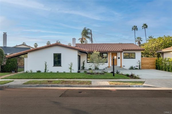 Costa Mesa House Sold - Larry Birnbaum worked with this Costa Mesa Buyer to find his perfect home!