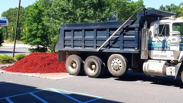 Dyed Red Mulch Delivery - Bulk delivery of dyed red mulch! Dyed Red Mulch Delivery - Bulk delivery of dyed red mulch!