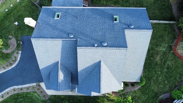 Certainteed landmark 2023 - 20k Certain-teed Landmark shingle roof replacement with Velux skylights (25 year labor warranty) Give us a call for a free estimate 😁 (703) 329-2959