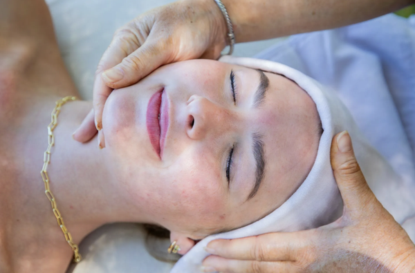 Facial Treatments - Smooth skin, soft light, and a little extra confidence.
We remove what you don’t want, with precision, care, and minimal fuss. Facial Treatments - Smooth skin, soft light, and a little extra confidence.
We remove what you don’t want, with precision, care, and minimal fuss.