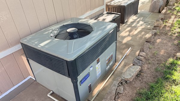 replace of RTU for High efficiency mini split - the customer had an oversize system for their house, an RTU system, we replaced with two indoor units mini splits and one condenser, also the customer received a rebate, they are super happy with the results replace of RTU for High efficiency mini split - the customer had an oversize system for their house, an RTU system, we replaced with two indoor units mini splits and one condenser, also the customer received a rebate, they are super happy with the results