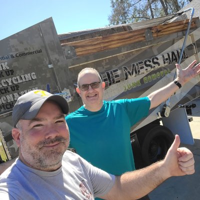 Full load in Yulee - These were the first customers ever at The Mess Haul! Thank you gentleman for supporting your local veteran owned businesses! Full load in Yulee - These were the first customers ever at The Mess Haul! Thank you gentleman for supporting your local veteran owned businesses!