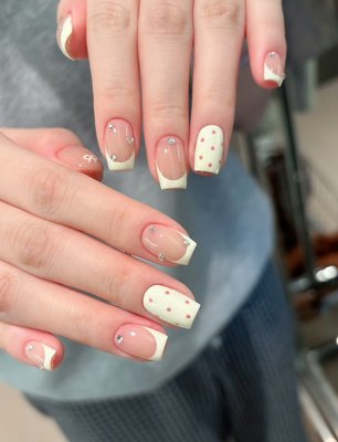 Chloe Manicurist Works Collection - Chloe - Fashion Manicurist
She has received Babygenie manicure training and has 4+ years of work experience. She is careful and responsible, and is good at providing customers with a comfortable manicure experience, ensuring that every service is perfect. Chloe Manicurist Works Collection - Chloe - Fashion Manicurist
She has received Babygenie manicure training and has 4+ years of work experience. She is careful and responsible, and is good at providing customers with a comfortable manicure experience, ensuring that every service is perfect.