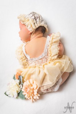 Newborn - One of my favorite things is photographing the pure sweetness of babies. I have a full studio stocked with supplies for a dreamy newborn shoot, but can also travel to your home for a more homie feel. The choice is yours! Newborn - One of my favorite things is photographing the pure sweetness of babies. I have a full studio stocked with supplies for a dreamy newborn shoot, but can also travel to your home for a more homie feel. The choice is yours!