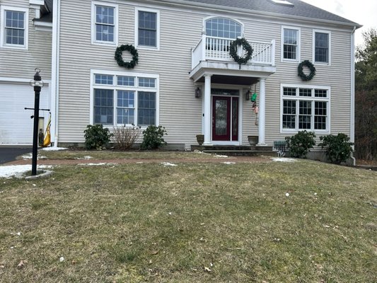 Cape Cod exterior home refacing. - This beautiful Cape Cod home was getting battered during our Nor’ Easter’s. Over time the trim and J-channels had failed and this home was rotting right through. After further examination, was located all damages and were able to properly replace and water proof. This was a fun project and it went very well.