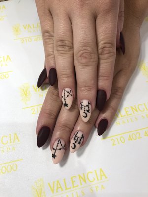 Dip nails with design 💅🏻 - Dip powder nails are somewhere between a regular mani and a fake acrylic nail. Instead of using UV rays to seal in your polish, the color comes from a pigmented powder. Dip nails with design 💅🏻 - Dip powder nails are somewhere between a regular mani and a fake acrylic nail. Instead of using UV rays to seal in your polish, the color comes from a pigmented powder.