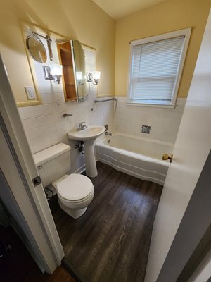 Bathroom Remodel Edina MN - We helped this homeowner take a bathroom they were unhappy with and turn it into one they love! Bathroom Remodel Edina MN - We helped this homeowner take a bathroom they were unhappy with and turn it into one they love!