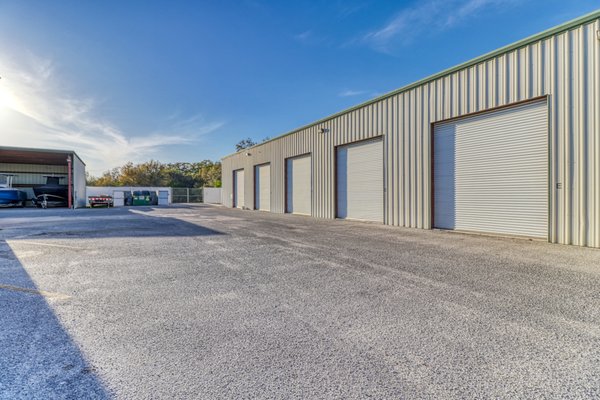Contractor Garage/Warehouse - Need a garage or Warehouse for your contracting business? That’s where RecNation comes in. Many of our facilities offer affordable workspace and large vehicle storage solutions designed to help your business grow and make your life easier between work's adventures. Contractor Garage/Warehouse - Need a garage or Warehouse for your contracting business? That’s where RecNation comes in. Many of our facilities offer affordable workspace and large vehicle storage solutions designed to help your business grow and make your life easier between work's adventures.