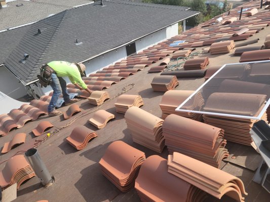 Re roof services in All San Bernardino County - This tile roof was in bad shape, all damaged wood was replaced, new wood and tile installed! Our Team did an amazing job, Satisficed customer it all that matter to us!