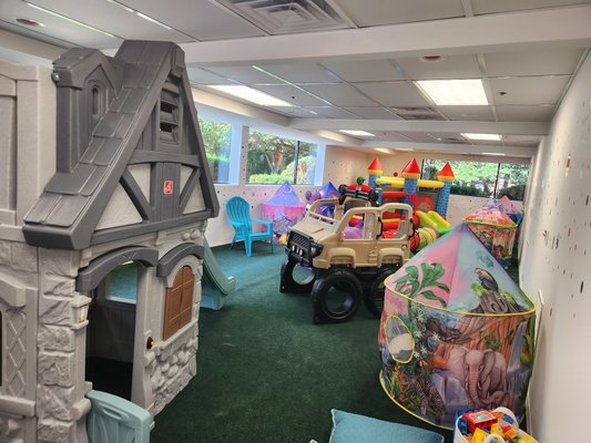 1100 Sq ft of fun! - A great place for kids to burn off some energy