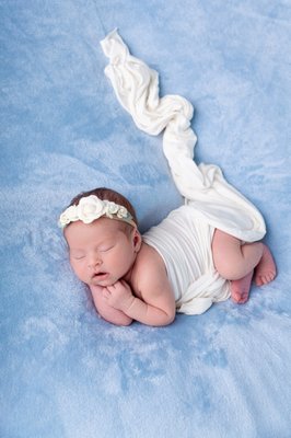 Newborn posing session (until 15 days old) - I create soulful portraits of your newborns, so that you can cherish those
moments forever!
All in a setting where you are completely comfortable, your home.
Posing in home studio session
- Basic price $560 + travel fee
- 2-2,5 hours professional styling session with props and studio equipment
- Ideally takes place in baby’s first 15 days
- Wide variety of props and accessories provided
- Includes a mix of cute posed portraits, 2-3 set ups with different props and backgrounds. Couple pictures with family can be included.
- You’ll get all good pictures from the shoot with natural editing
- Usually it's 60+ retouched, high resolution images via digital download
- 10 pictures with detailed editing by your choice
- Travel fee for 20+mi from San Bruno is $25, 40+mi for $40, 80+mi for $70
Options:
- Pictures with siblings or pets per each family member +$60
- Increasing time of the shoot $70 per 20min
- Artistic or detailed editing $5 per picture
- All gallery in RAW $200
Golden in home studio and lifestyle package:
- Basic price $720 + travel fee
- 3-3,5 hours professional styling session with props and studio equipment
- Ideally takes place in baby’s first 15 days
- Wide variety of props and accessories provided Includes a mix of cute posed portraits, up to 4 set ups with different props and backgrounds and also sweet lifestyle images of the baby + pictures with all family members.
- You’ll get all good pictures with natural editingUsually it’s 90+ retouched, high resolution images via digital download
- 20 pictures with detailed editing by your choice
- Travel fee for 20+mi from San Bruno is $25, 40+mi for $40, 80+mi for $70
Options:
Artistic/detailed editing $5 per picture
All gallery in RAW $200 Newborn posing session (until 15 days old) - I create soulful portraits of your newborns, so that you can cherish those
moments forever!
All in a setting where you are completely comfortable, your home.
Posing in home studio session
- Basic price $560 + travel fee
- 2-2,5 hours professional styling session with props and studio equipment
- Ideally takes place in baby’s first 15 days
- Wide variety of props and accessories provided
- Includes a mix of cute posed portraits, 2-3 set ups with different props and backgrounds. Couple pictures with family can be included.
- You’ll get all good pictures from the shoot with natural editing
- Usually it's 60+ retouched, high resolution images via digital download
- 10 pictures with detailed editing by your choice
- Travel fee for 20+mi from San Bruno is $25, 40+mi for $40, 80+mi for $70
Options:
- Pictures with siblings or pets per each family member +$60
- Increasing time of the shoot $70 per 20min
- Artistic or detailed editing $5 per picture
- All gallery in RAW $200
Golden in home studio and lifestyle package:
- Basic price $720 + travel fee
- 3-3,5 hours professional styling session with props and studio equipment
- Ideally takes place in baby’s first 15 days
- Wide variety of props and accessories provided Includes a mix of cute posed portraits, up to 4 set ups with different props and backgrounds and also sweet lifestyle images of the baby + pictures with all family members.
- You’ll get all good pictures with natural editingUsually it’s 90+ retouched, high resolution images via digital download
- 20 pictures with detailed editing by your choice
- Travel fee for 20+mi from San Bruno is $25, 40+mi for $40, 80+mi for $70
Options:
Artistic/detailed editing $5 per picture
All gallery in RAW $200