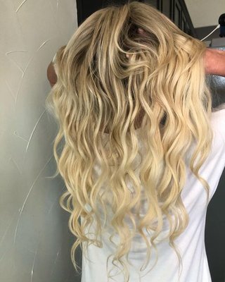 Blowout with Curls - Blowout with Curls Blowout with Curls - Blowout with Curls