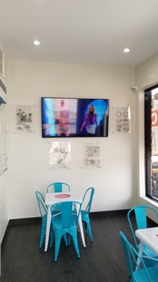 MOJO DONUTS US1 - Give a call a 305-204-2000 to transform your House or Business .
