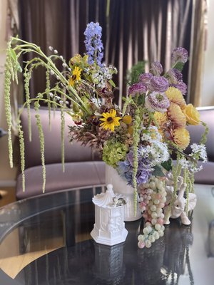 Floral arrangement to order - Price range $150-$350, We deliver in most towns of Los Angeles even on the same day! Floral arrangement to order - Price range $150-$350, We deliver in most towns of Los Angeles even on the same day!