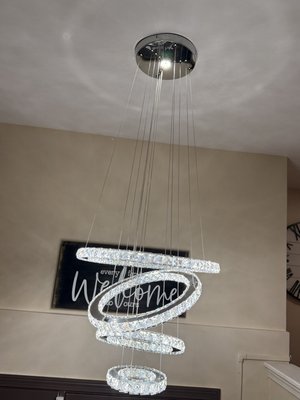 Chandelier installation - Chandelier installation Chandelier installation - Chandelier installation