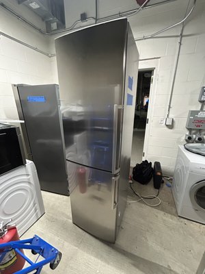 Refrigerator repair - We repaired a refrigerator by checking the compressor and cooling system. The customer reported that the refrigerator was not cooling at all. We tested the unit, found the problem, and replaced the failed part. After that, we confirmed the refrigerator was cooling correctly again!