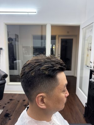 Men’s Medium Brown Highlights - Subtle medium brown highlights to soften gray hair and add a stylish touch. Men’s Medium Brown Highlights - Subtle medium brown highlights to soften gray hair and add a stylish touch.