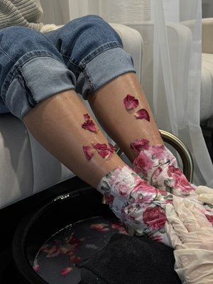 GDN Luxury Pedicure - Experience our GDN Luxury Gel Pedicure, featuring three options tailored to your needs. Indulge in a soothing atmosphere while our skilled technicians pamper your feet, ensuring rejuvenation and relaxation. All Pedicures include Gel Polish, Scrub, and Foot Massage.
