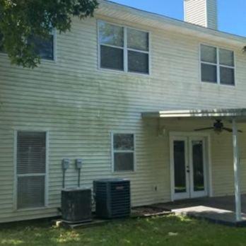 Siding power washed - Look how amazing this home looks now Siding power washed - Look how amazing this home looks now