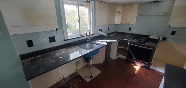 interior demolition job - huge split single family house interior demolition.. complete gut.. ceilings, walls,
trim, doors, & floors all removed.. everything down interior demolition job - huge split single family house interior demolition.. complete gut.. ceilings, walls,
trim, doors, & floors all removed.. everything down