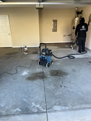Garage floor install - This garage floor came out beautifully with a basalt marble flake.