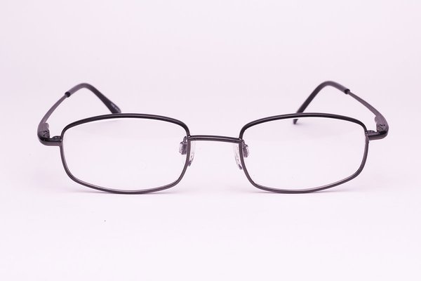 Uvex EXT9 Frame - Modern eye protection bringing together safety, functionality, quality and design, in order to keep pace with the rapid advances in industry and construction – this is what Uvex customers can expect and what they expect of themselves.