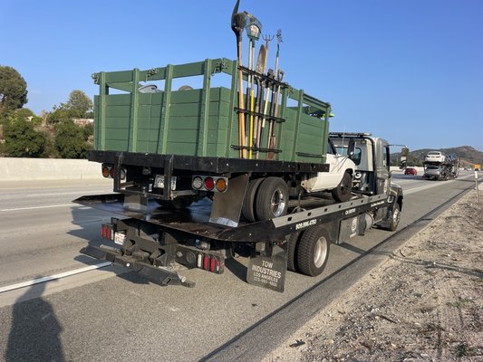 Emergency roadside towing - 🚗 Stuck on the road? Need a lift? Our towing service is here to help, 24/7. Fast, reliable, and professional. Call us now .Your peace of mind is just a call away. 🛠 Emergency roadside towing - 🚗 Stuck on the road? Need a lift? Our towing service is here to help, 24/7. Fast, reliable, and professional. Call us now .Your peace of mind is just a call away. 🛠
