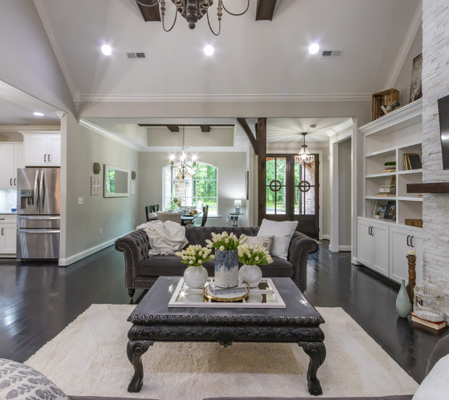 Interior House Painting - Our commitment to excellence extends beyond just painting your walls. We use only premium, high-quality paints that ensure a lasting finish and superior coverage, saving you time and money in the long run. Our crew of interior house painters in your area work diligently to adhere to your budget and schedule, ensuring your project is completed on time and within your financial parameters.

360° Painting also stands behind our work with a 2-year limited warranty on all our interior painting services. This warranty covers any defects in workmanship or materials, giving you peace of mind and assurance in the quality of our services. With our professional painters, you're not just getting a paint job – you're investing in the beauty and value of your home.