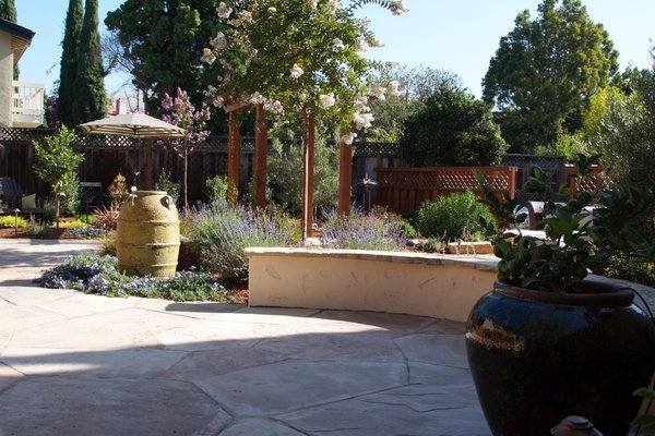 Mediterranean Back Yard - Mediterranean Back Yard
