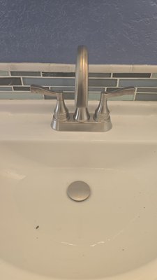 Sink faucet replacement - An outdated sink faucet needed to be repaired. The service was scheduled and it was done within a timely manner.