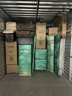 Loading a storage unit. - This was a 10x20 storage unit that we fit 3 Bedrooms, a living room, garage and kitchen in. Loading a storage unit. - This was a 10x20 storage unit that we fit 3 Bedrooms, a living room, garage and kitchen in.