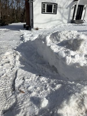 10 inch’s of ice. 300 dollars. - Man had tennis of ice. Wanted to pay me after the job. Then tried cutting price by half. Sorry I’m not cutting out tennis of ice for 150 10 inch’s of ice. 300 dollars. - Man had tennis of ice. Wanted to pay me after the job. Then tried cutting price by half. Sorry I’m not cutting out tennis of ice for 150