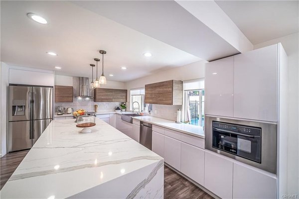 Kitchen Remodel - We are a full-service architecture, design, and construction firm
Whether you're interested in a remodel, addition, or new construction, our experienced team of architects can provide you with complete design and planning services for your project. Call us today to get a free consultation