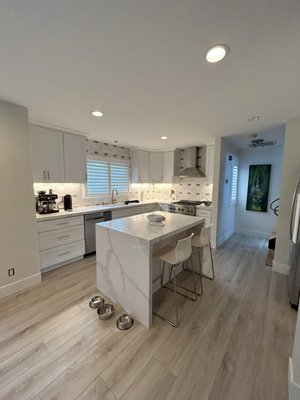 Kitchen, floors and powder room remodel in Pacific Beach - Excited to share that our kitchen, floors, and powder room remodel in Pacific Beach is finally finished! The transformation brings a fresh, modern vibe to the space, with sleek finishes and functional design. Can't wait to showcase the stunning details and enjoy this beautiful new ambiance! Kitchen, floors and powder room remodel in Pacific Beach - Excited to share that our kitchen, floors, and powder room remodel in Pacific Beach is finally finished! The transformation brings a fresh, modern vibe to the space, with sleek finishes and functional design. Can't wait to showcase the stunning details and enjoy this beautiful new ambiance!