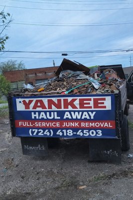Garage clean out. - Great news! We’ve finished another job for our valued customer. After her beloved passed away, she had some items removed from her garage and wasn’t sure who to ask. Thankfully, she reached out to YANKEE HAUL AWAY because we’re dedicated to doing our best. She was so happy with the results that we even rearranged some items to make it easier for her to access them in her garage. If you need items hauled away or rearranged, please don’t hesitate to call or text 724-418-5403. Garage clean out. - Great news! We’ve finished another job for our valued customer. After her beloved passed away, she had some items removed from her garage and wasn’t sure who to ask. Thankfully, she reached out to YANKEE HAUL AWAY because we’re dedicated to doing our best. She was so happy with the results that we even rearranged some items to make it easier for her to access them in her garage. If you need items hauled away or rearranged, please don’t hesitate to call or text 724-418-5403.