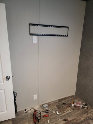 Tv mounting - Mounting and installing outlets Tv mounting - Mounting and installing outlets