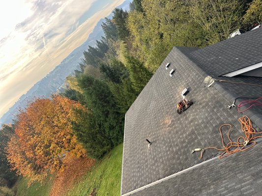Asphalt Roof Replacement - Woodland, WA - Full tear-off and replacement using GAF Timberline HDZ Charcoal shingles. Asphalt Roof Replacement - Woodland, WA - Full tear-off and replacement using GAF Timberline HDZ Charcoal shingles.
