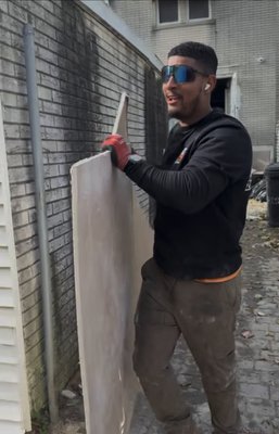 Junk removal for remodeling project - Clearing out the old to make way for the new! We handle junk removal for light house remodeling. from debris to unwanted items, we make your space ready for your next project. Call us today or request a free estimate and let us take care of the heavy lifting!