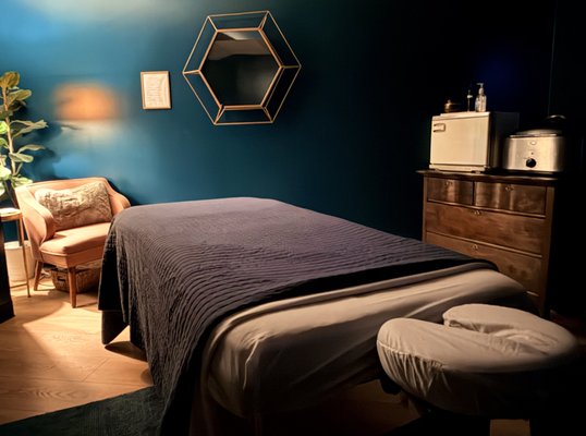 Massage, Couples Services - Massage, couples treatments available 7 days a week from 9:00 am - 7:00 pm. Massage, Couples Services - Massage, couples treatments available 7 days a week from 9:00 am - 7:00 pm.