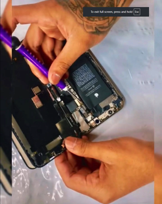 Iphone screen repair - Professional iPhone repair-screen replacement, battery change.