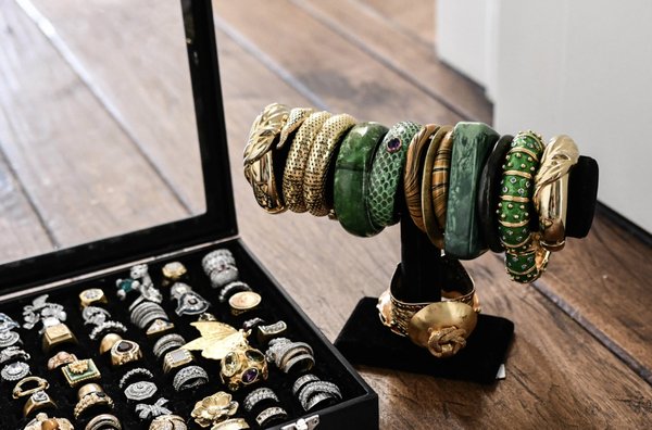 Vintage Jewelry - Lost Soul Found features a rotating assortment of rings, necklaces, bracelets, and belts from reknowned collector VBO Vintage Jewels.  Every two weeks the collection of jewelry is updated.