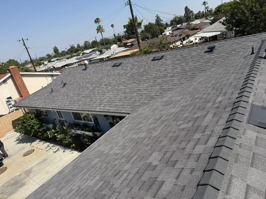 New Roof Installation - The homeowner was notified by their insurance company that a roof replacement was required in order to renew their policy. Our team completed the project on schedule, ensuring all requirements were met before the renewal deadline. The homeowner was extremely satisfied with the quality of workmanship, communication throughout the process, and the timely completion of the project.