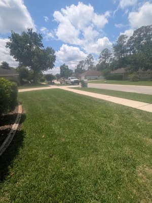 landscaping - landscaping cut, weedeat, edge and blowdown